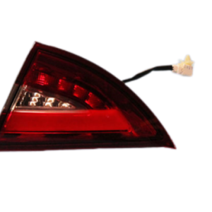 چراغ عقب روی درب صندوق - ARRIZO 5